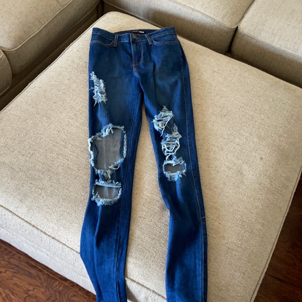 NWT FASHION NOVA Form Fit Jeans